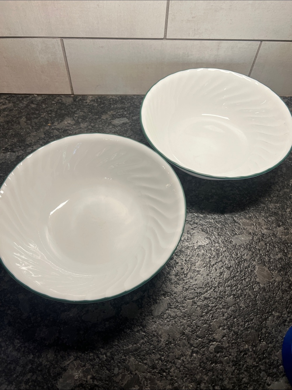 2 Corelle Calloway Ivy 8.5” White Serving Bowls with Green Rim - great condition